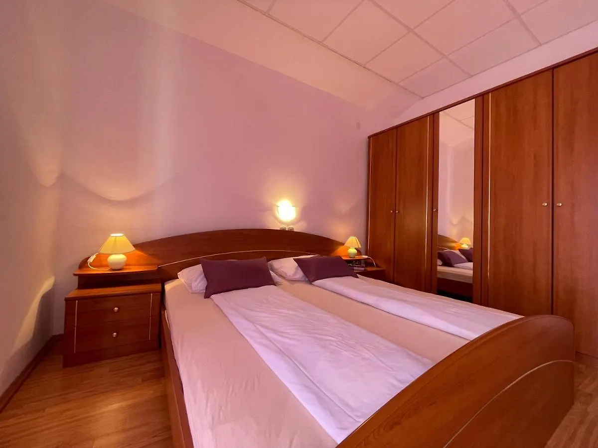 Apartmani Ruzarija Rab Town 0*,  Horvátország