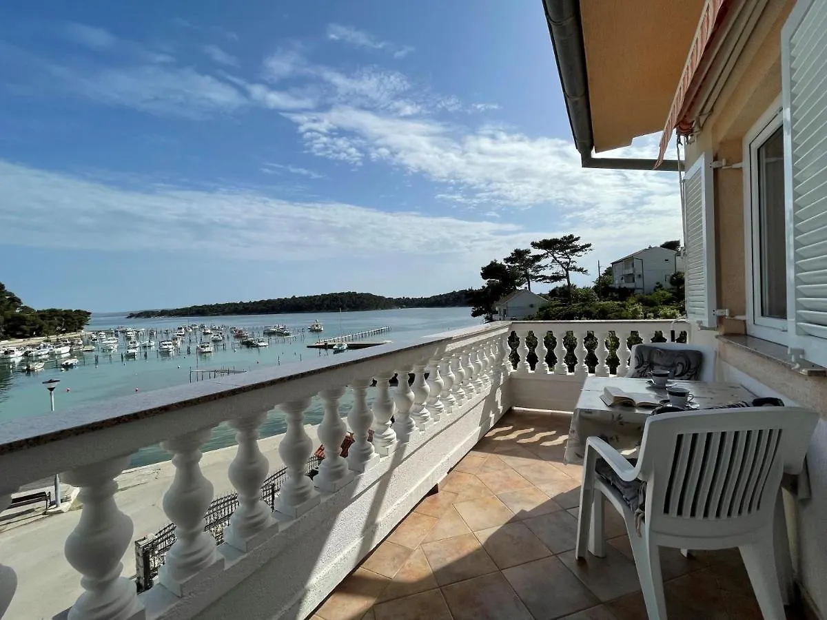 Apartmani Ruzarija Rab Town 0*,  Croatia