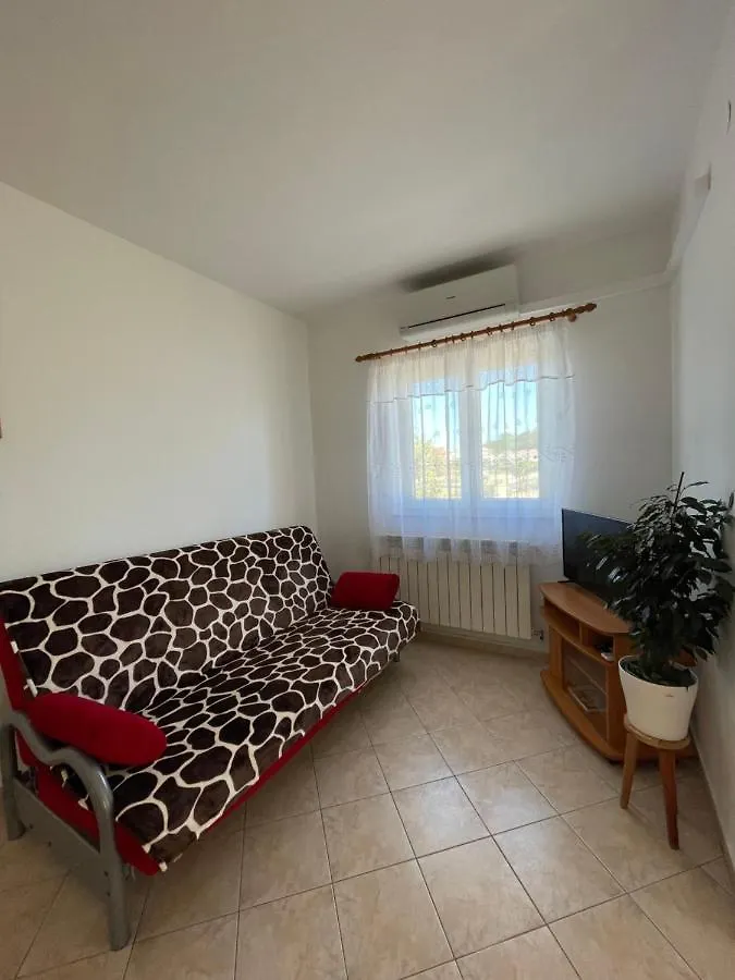 Apartmani Ruzarija Rab Town